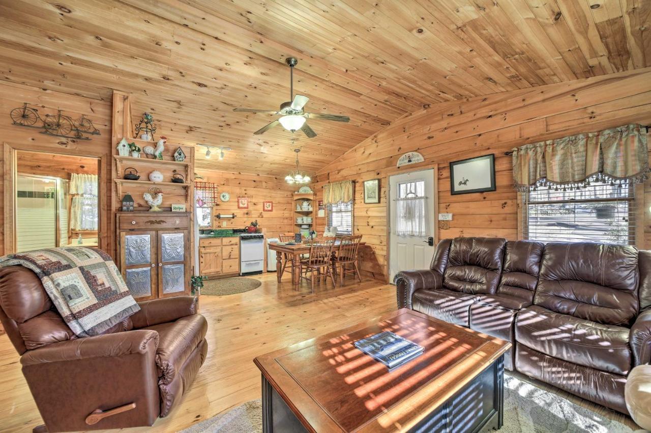 Franklin Cabin With Porch Near Hiking And Waterfalls! Ngoại thất bức ảnh