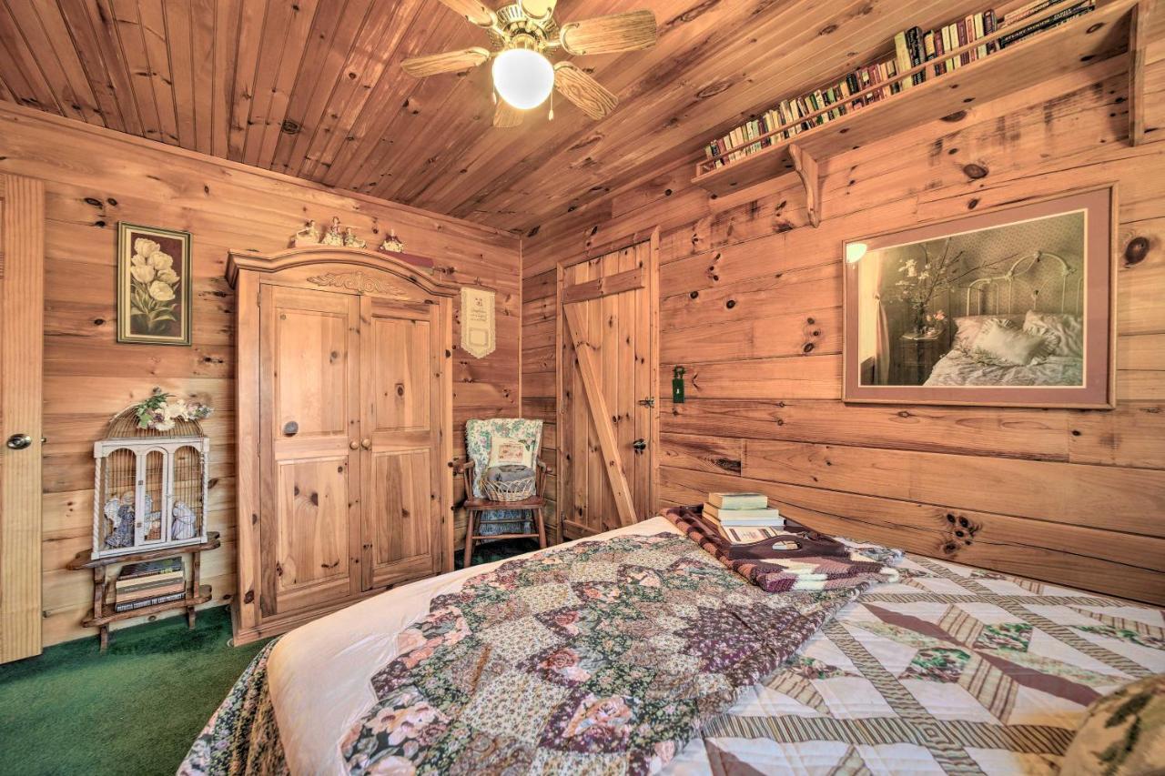 Franklin Cabin With Porch Near Hiking And Waterfalls! Ngoại thất bức ảnh